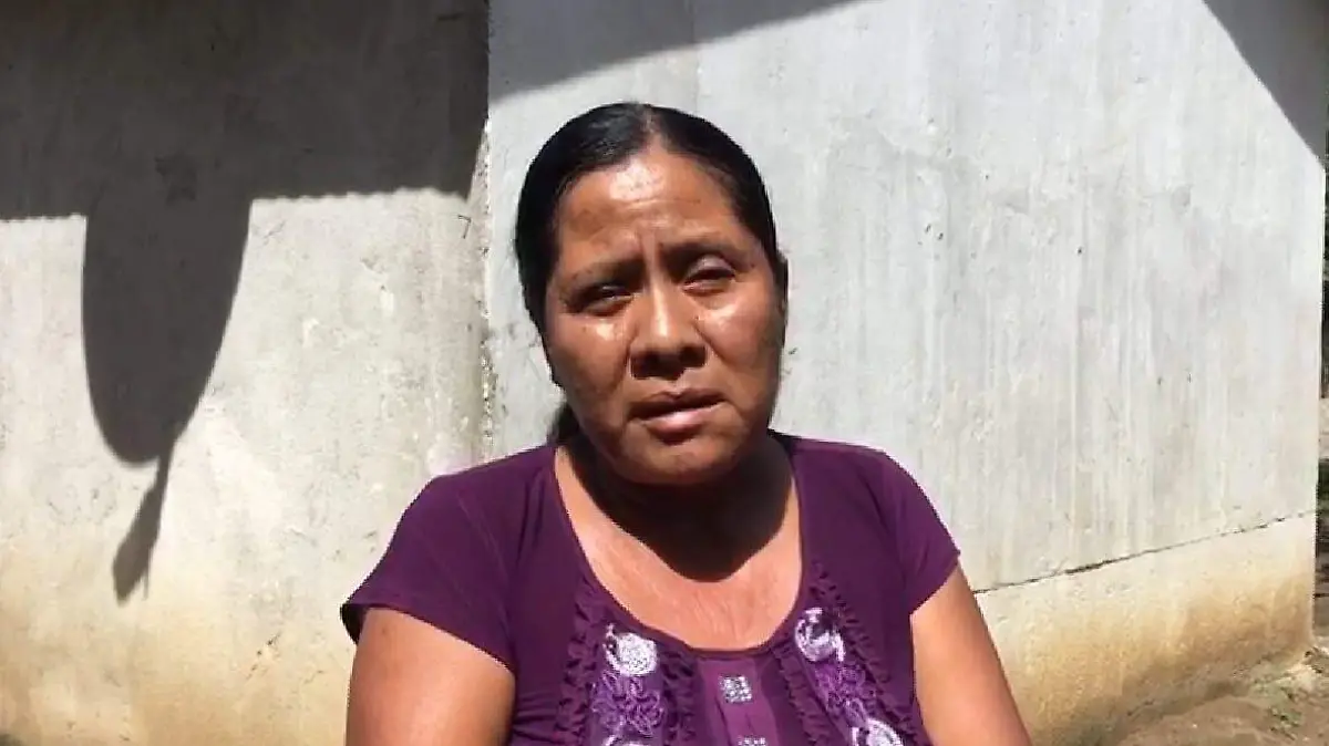 Niños trata abuelita