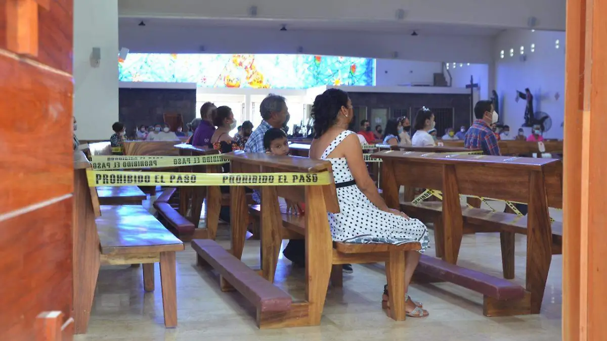 Iglesias-sana distancia