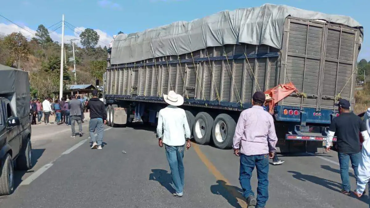 Bloqueo en carretera Teopisca 