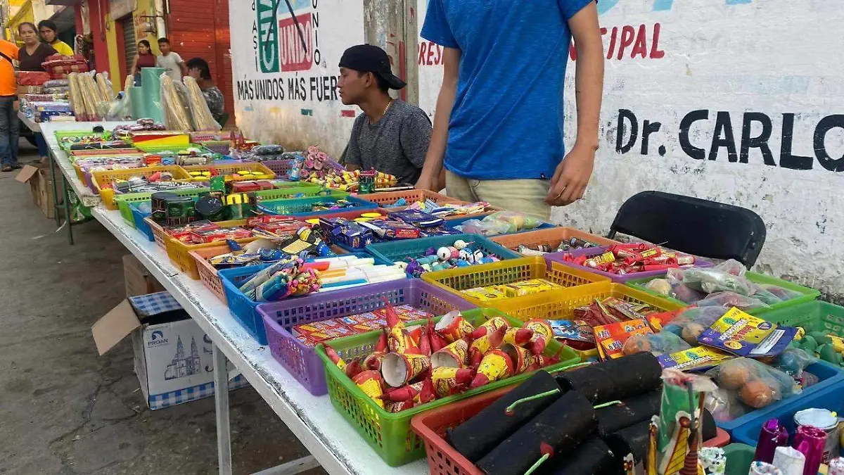 Inicia venta de pirotecnia en Cintalapa