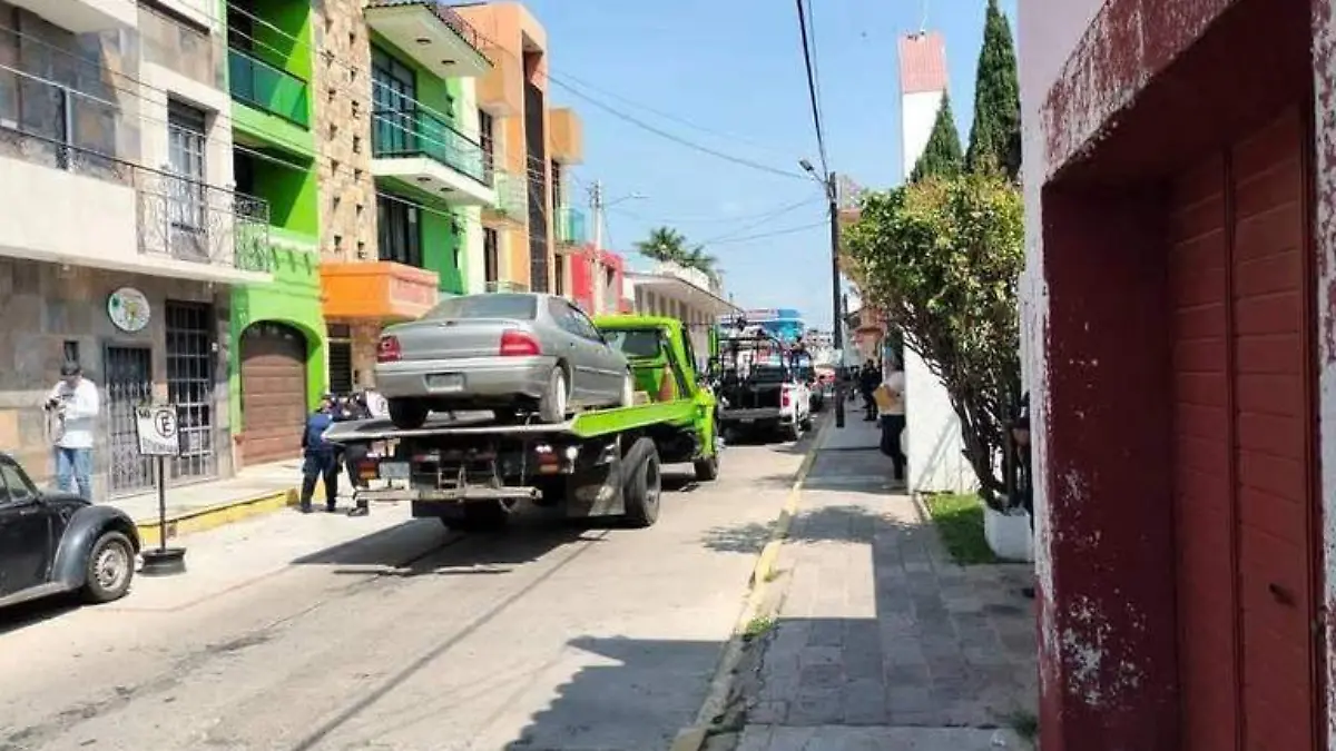 retiran autos chatarra