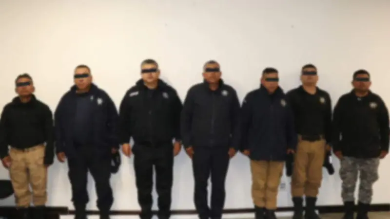 Mandos policiales detenidos