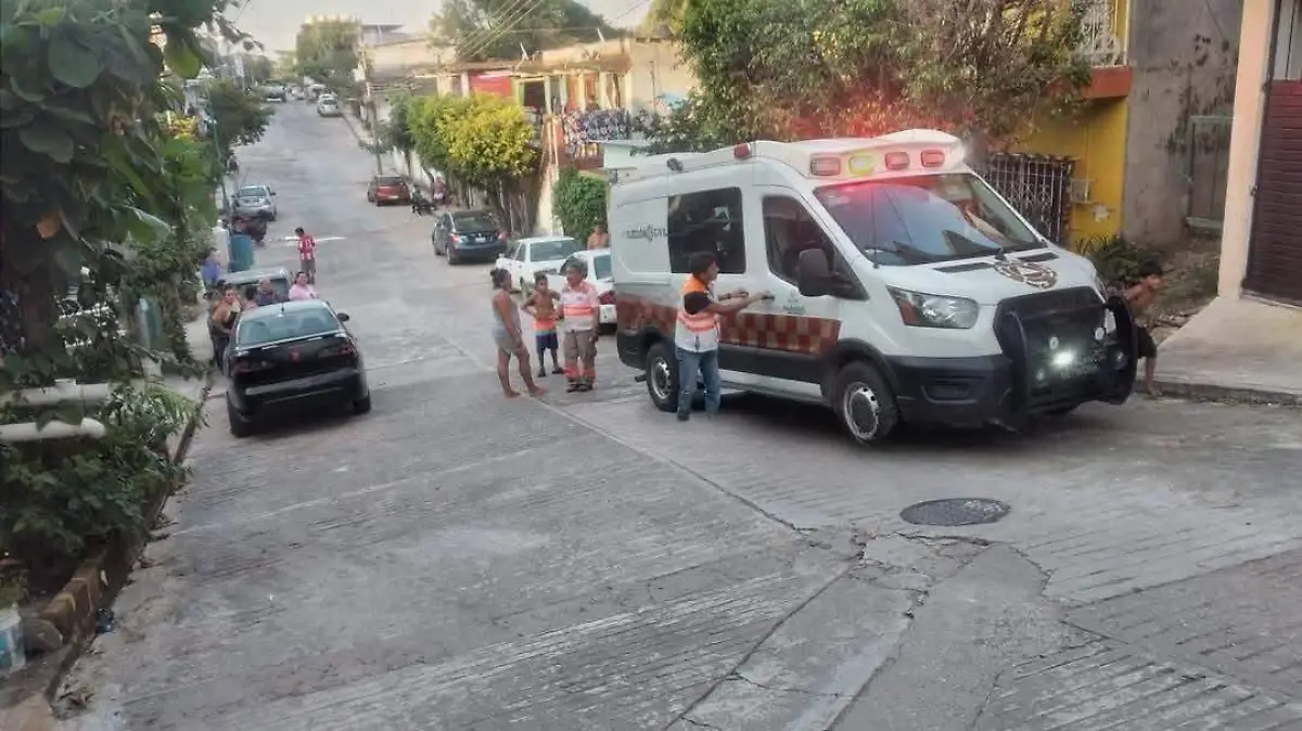 proteccion civil ambulancia