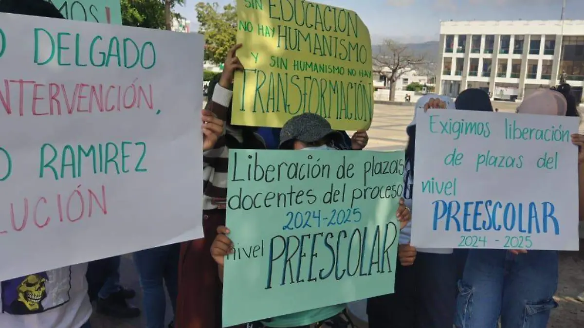 egresados se manifiestan_3