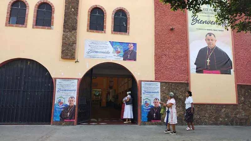 Iglesia lonas