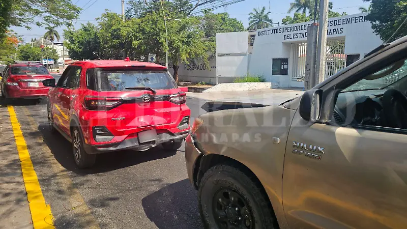 Camioneta impactada
