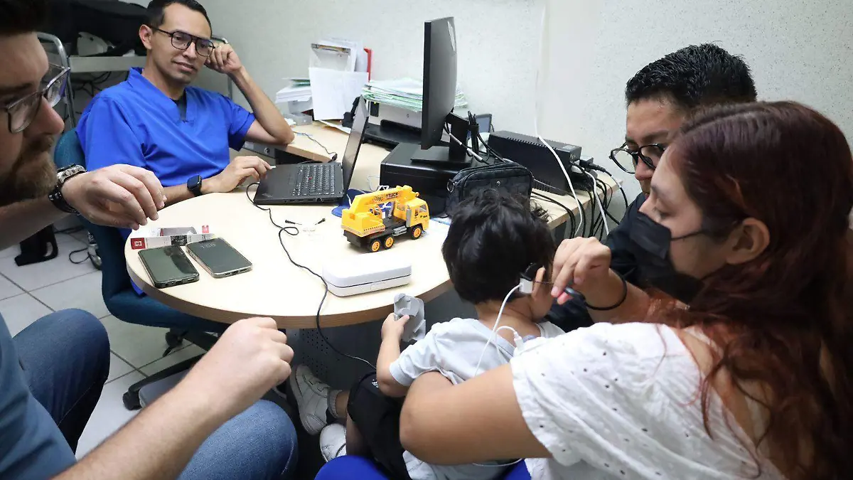 Impante coclear IMSS Bienestar cirugía hospitales Tuxtla 