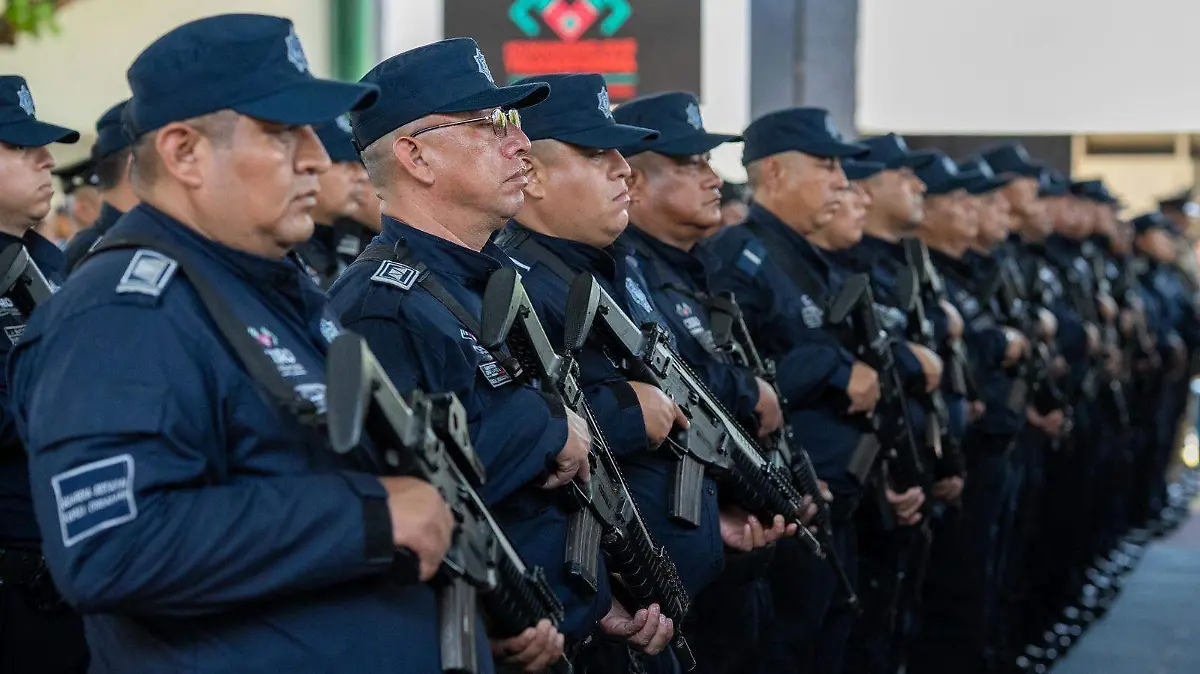 policías