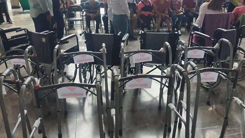 sillas y andaderas