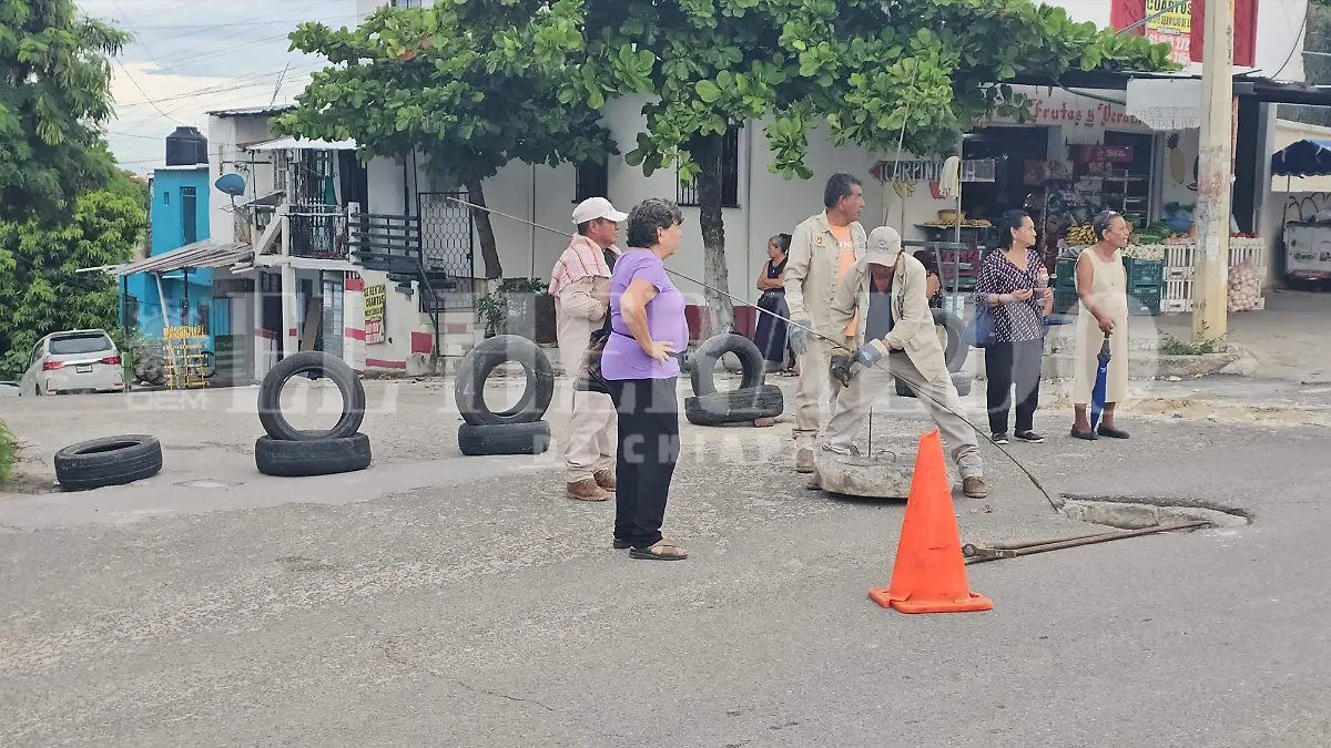 Denuncia vecinos barrio niño de atocha drenaje