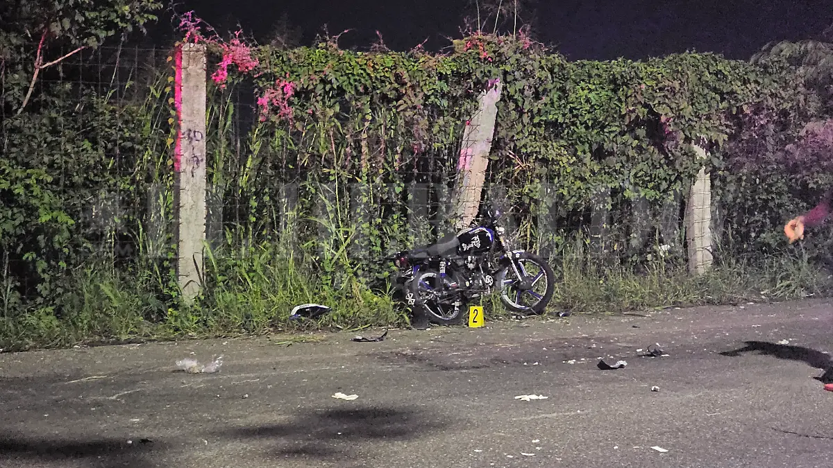 Muere motociclista en accidente
