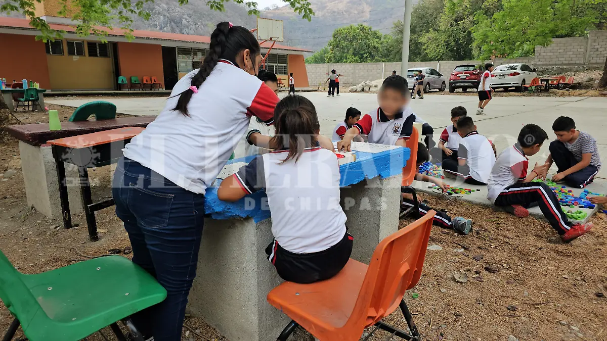 Regreso a clases escuelas maestros plazas 