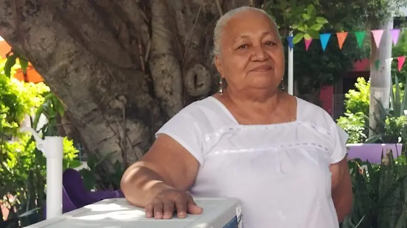 También promueve sus productos en plazas públicas