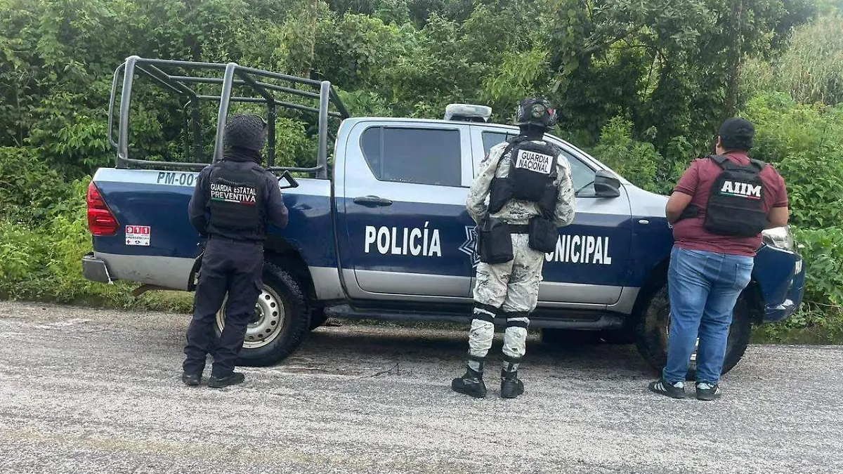 policías