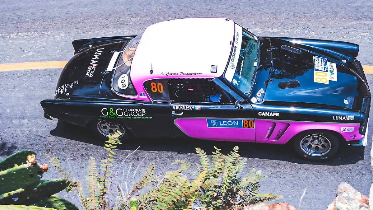 Char García piloto carrera panamericana Studebaker