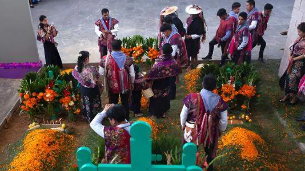 Zinacantan-ofrenda_1