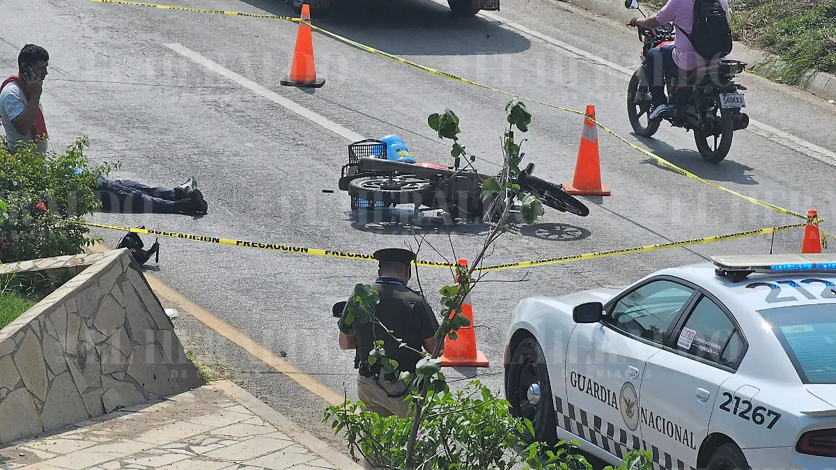 Muere motociclista atropellado