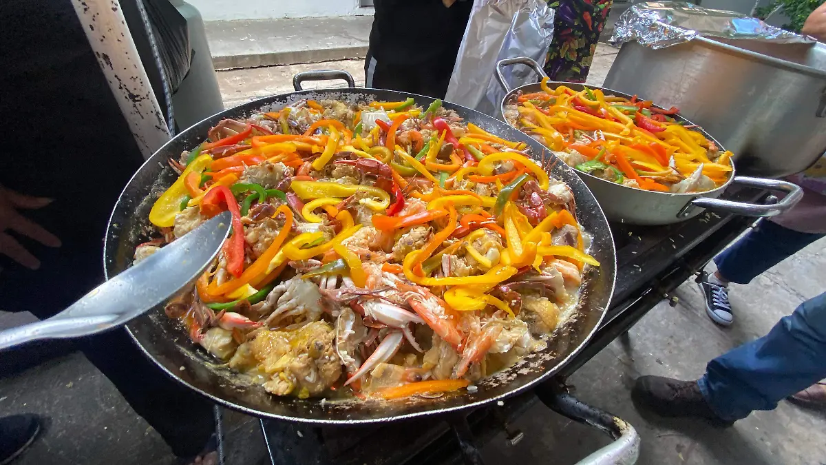 Cocinando paella