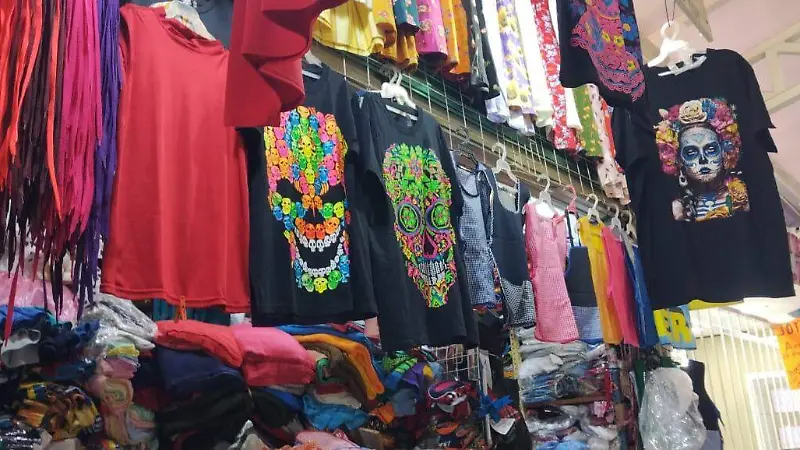 La ropa el giro de toda su vida en el mercado 