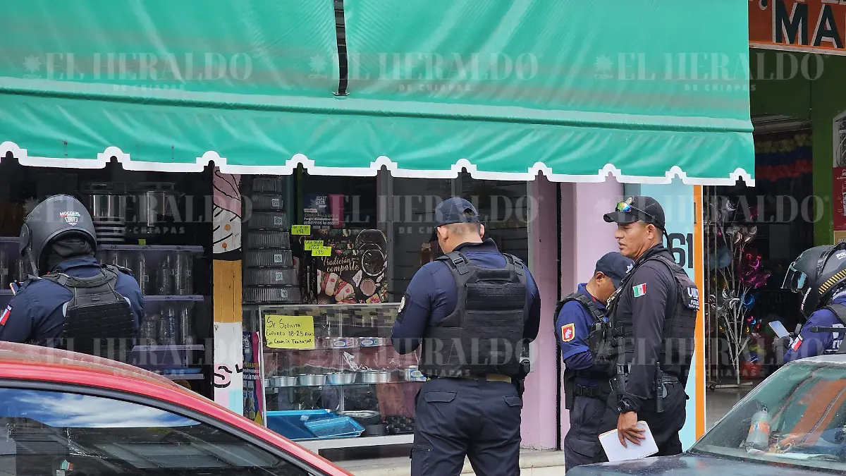 Asaltan casa de empeño