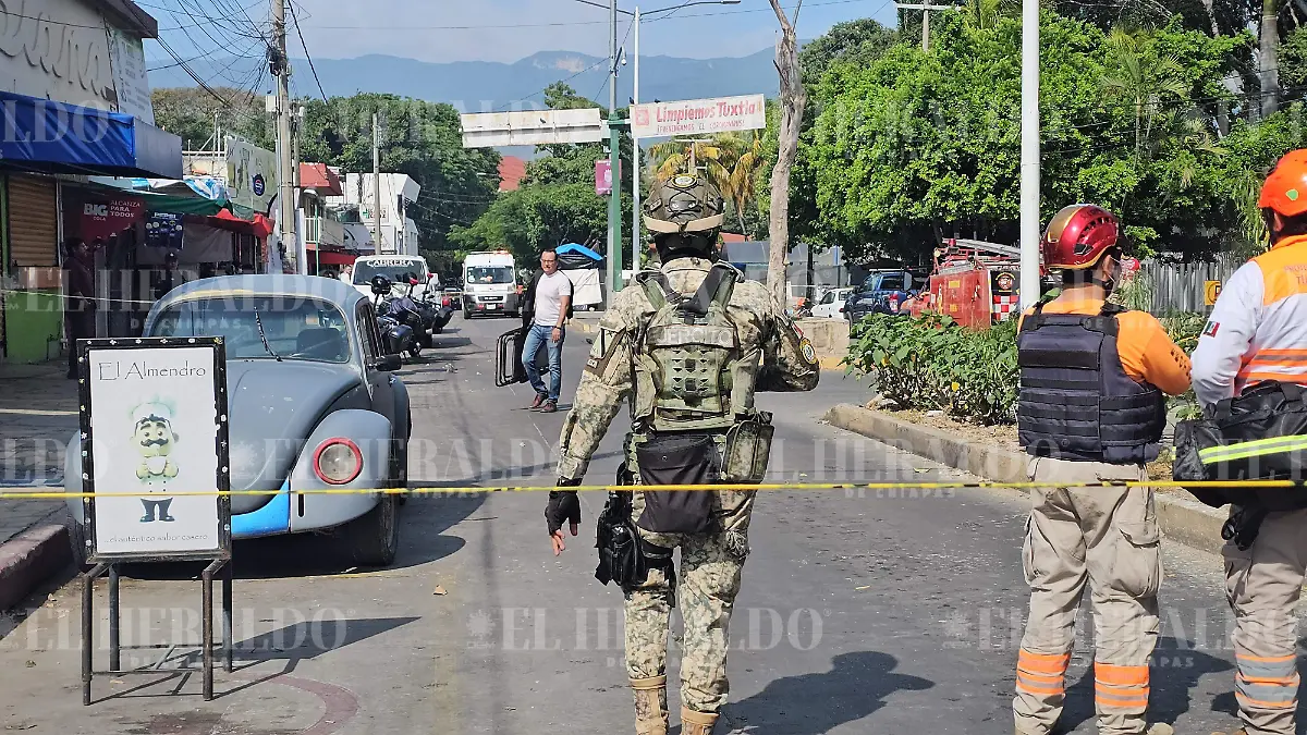 Desalojan IMSS 5 de mayo