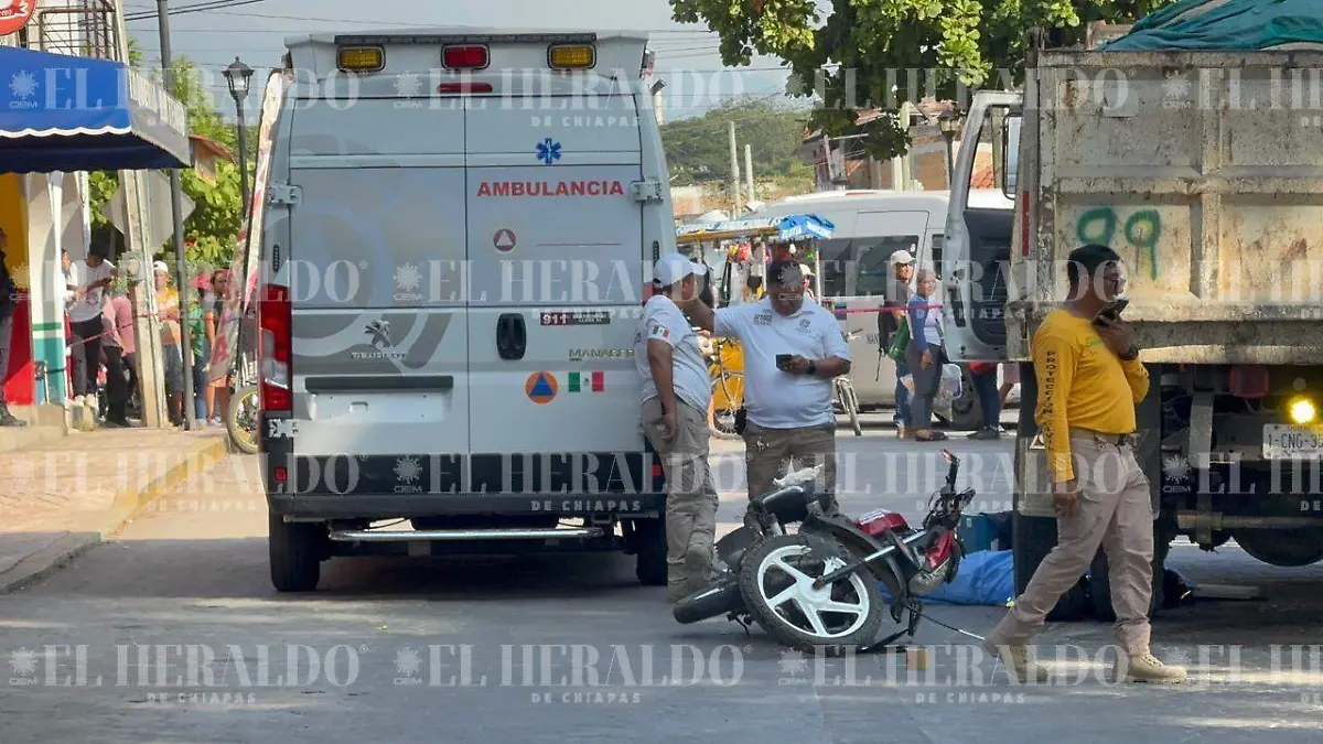 Muere motociclista atropellado