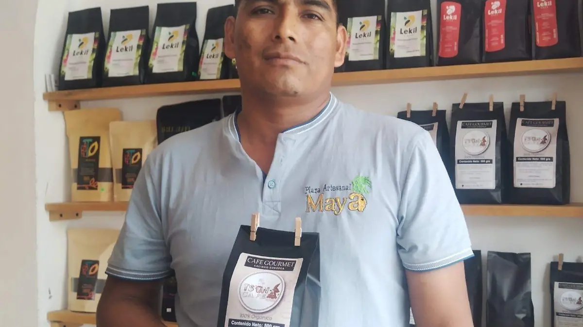 Don Alonso Méndez, productor y tostador de café reporta a 360 pesos el kilogramo del grano automático