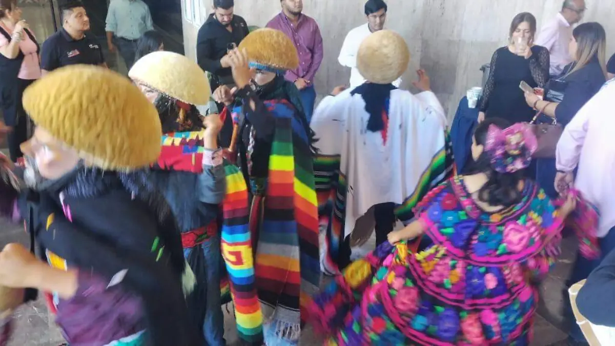 Parachicos y chiapanecas la alegría de la fiesta 