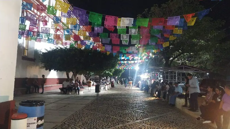 Cada cuadra se incorporan más personas al contingente 