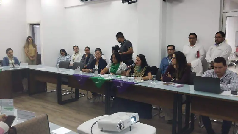 Niegan la referencia a las usuarias al segundo y tercer nivel de atención 