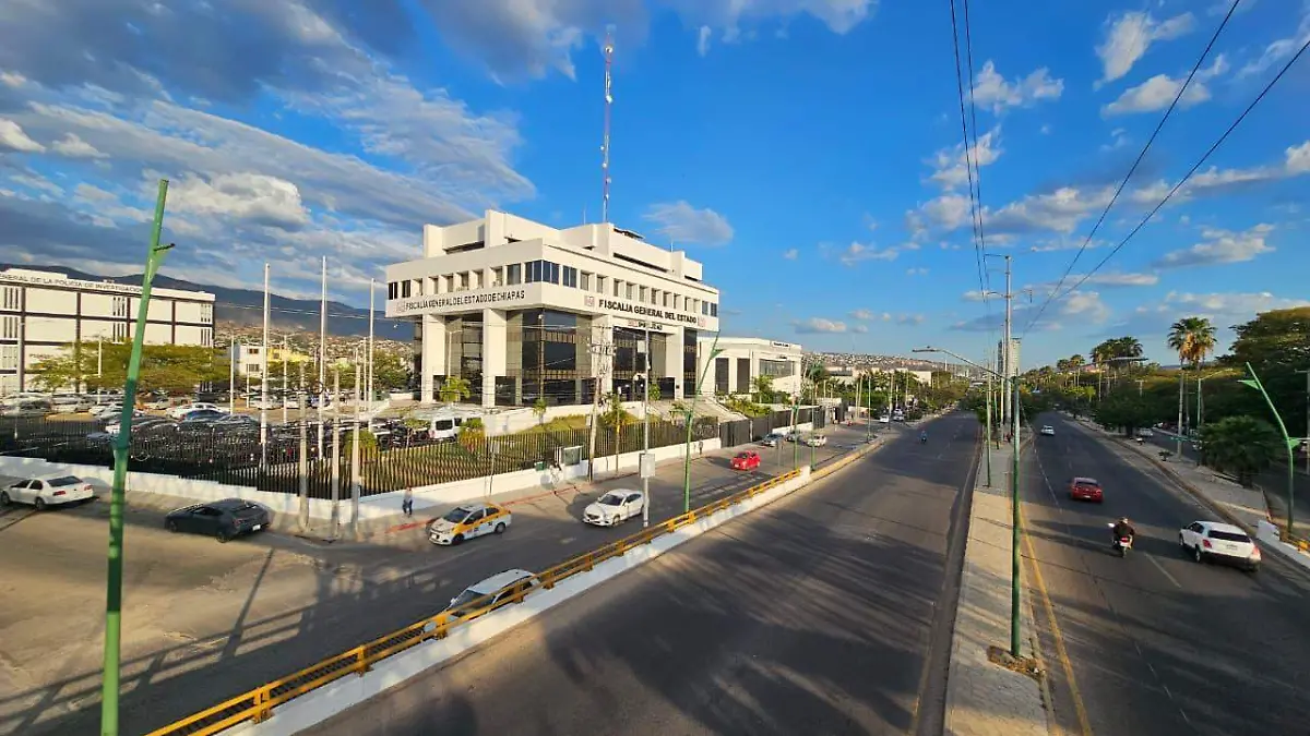 abre plazas en la fge