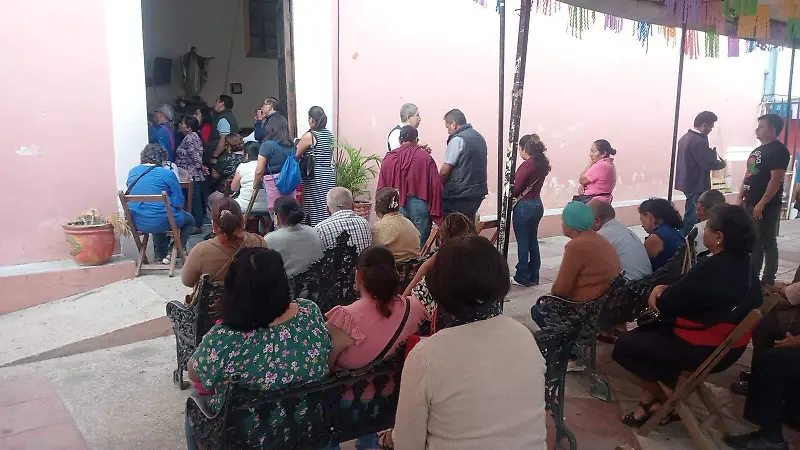 Católicos acuden a la celebración del inicio de la cuaresma 
