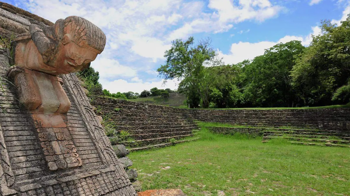 JUEGO DE PELOTA (3) Mauricio Marat, INAH