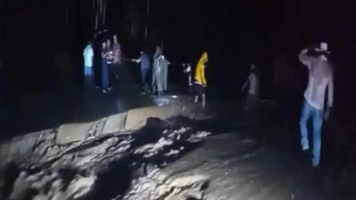 Afectaciones a carretera