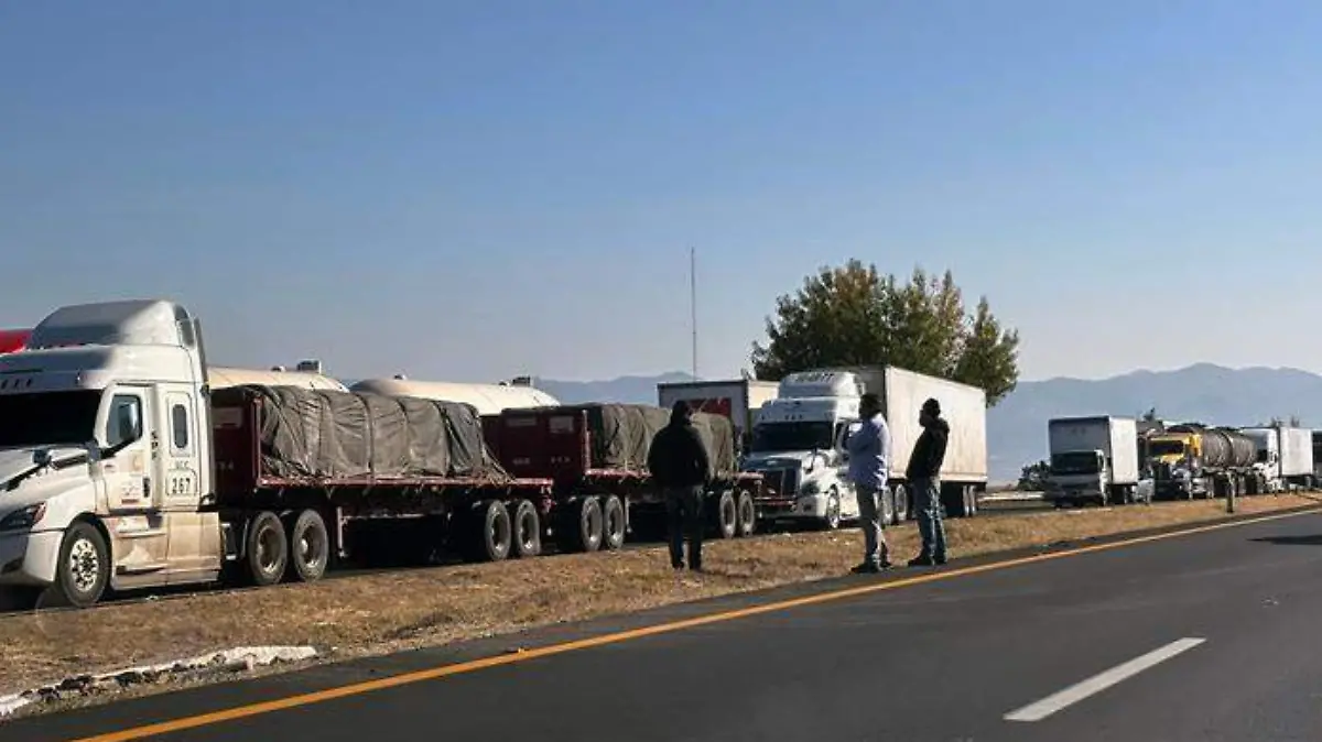 bloqueos-agricultores-efe-7-58260674-focus-0.03-min0.32-696-464