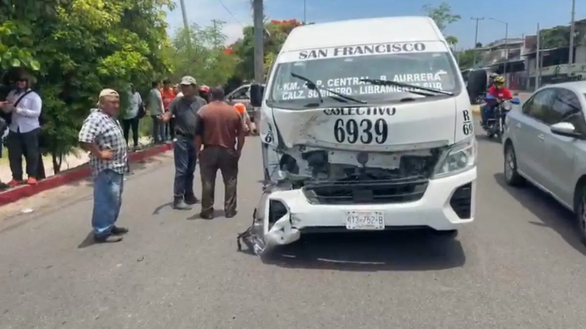 Colectivo choque Calzada al Sumidero Tuxtla
