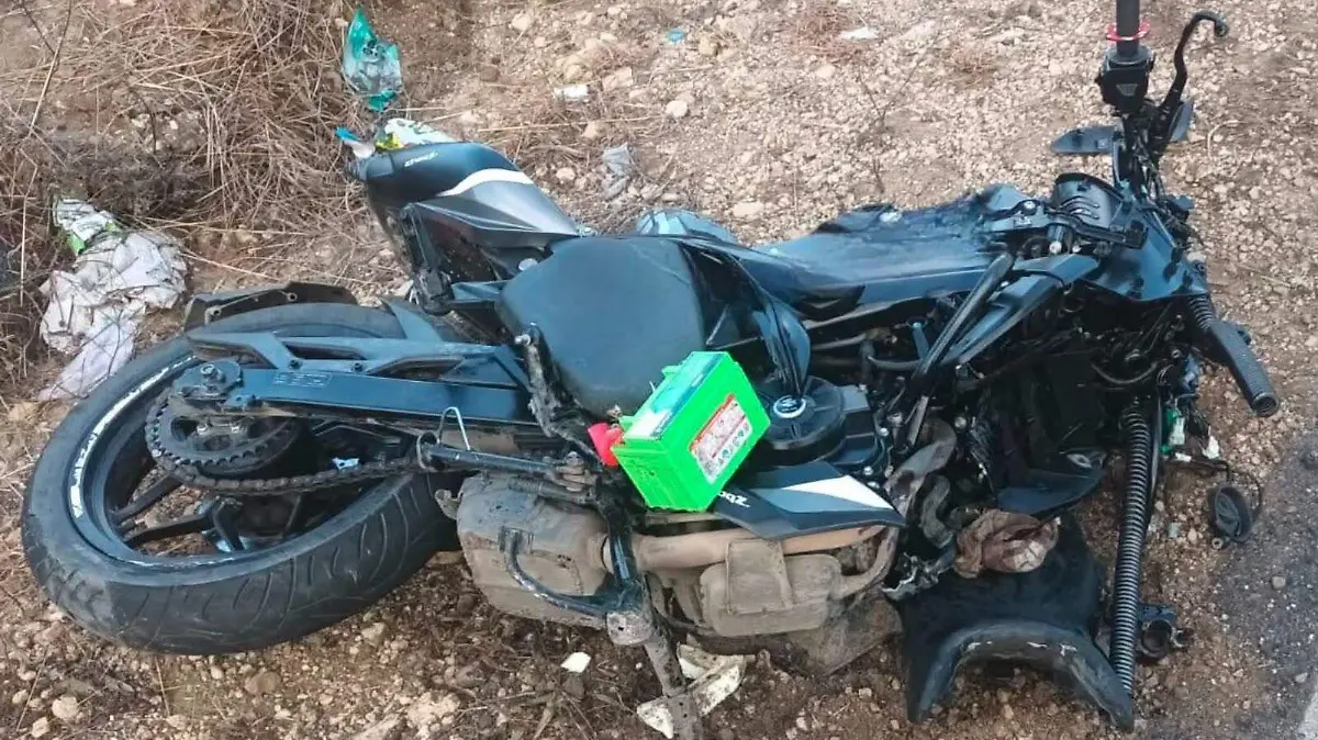 Motociclista muere 2