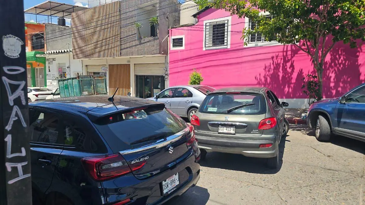 Vecinos bloquean 2