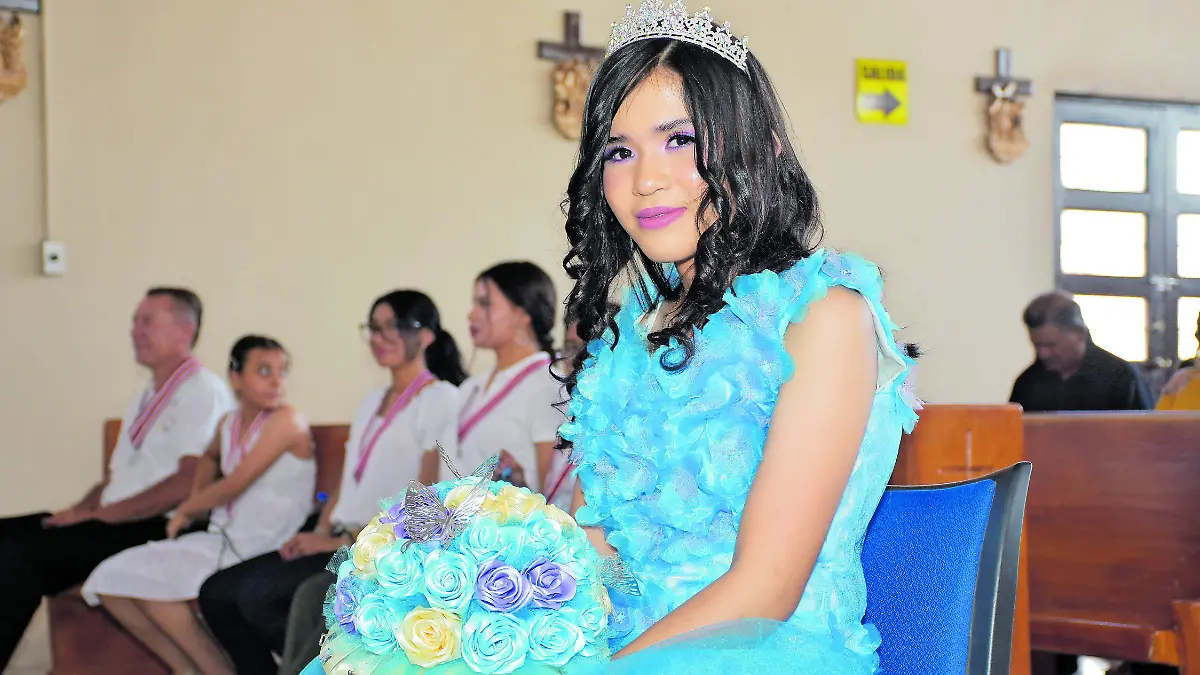 xv de julissa sanchez campos (2)_CMYK