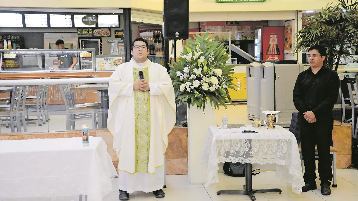 PRINCIPAL Se oficio misa por aniversario del centro comercial_CMYK