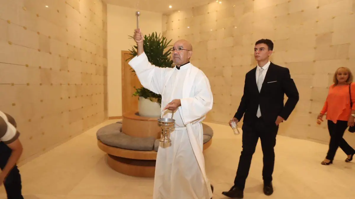 ala "Refundación" de Mausoleos Luz Eterna
