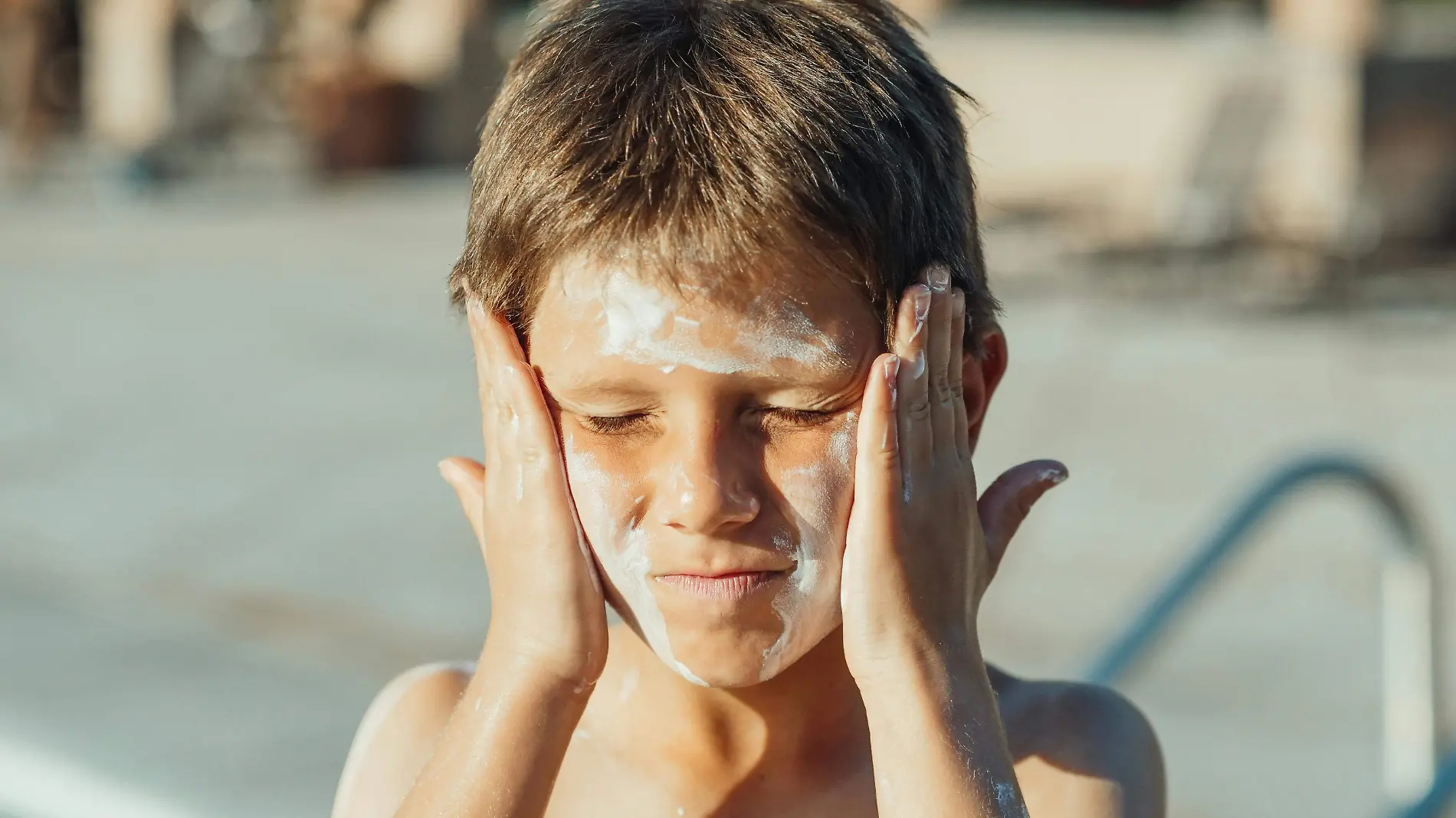 niño bloqueador solar calor clima 