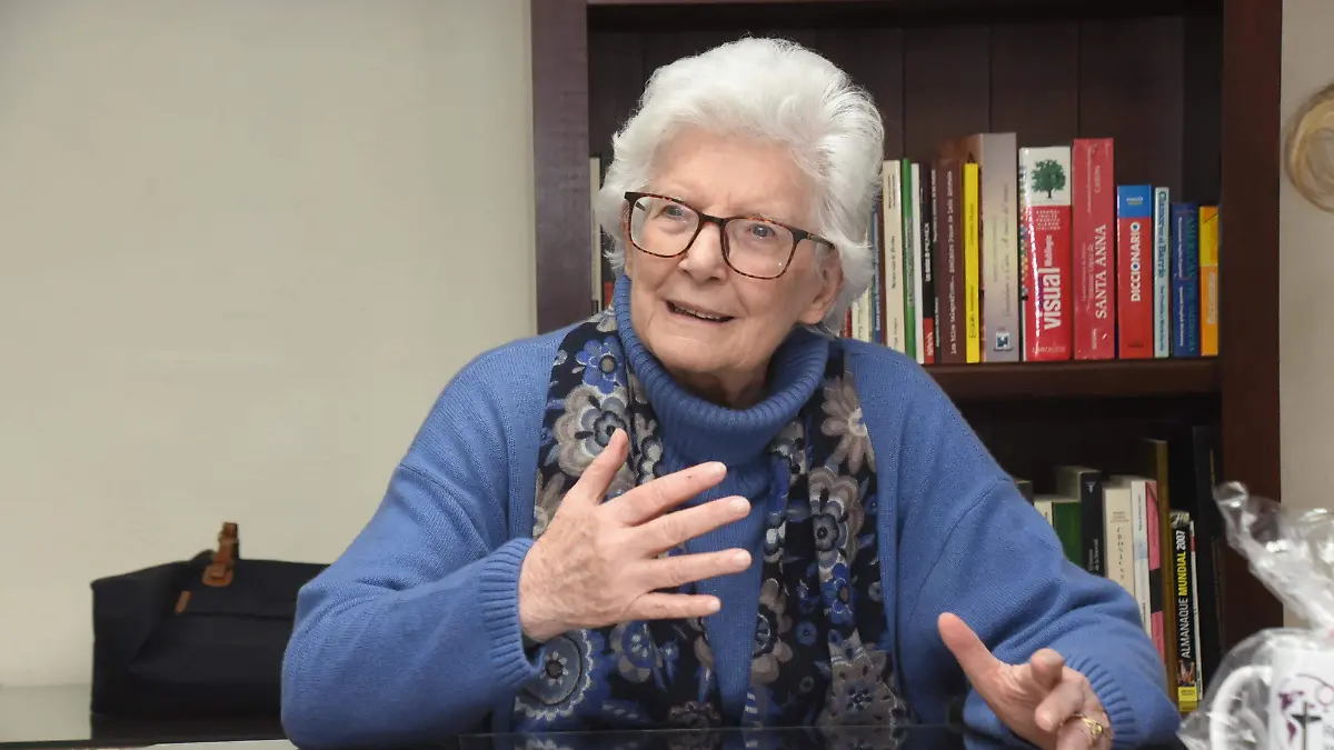 Paola Binette, Ex Senadora de Italia (1)-OCH