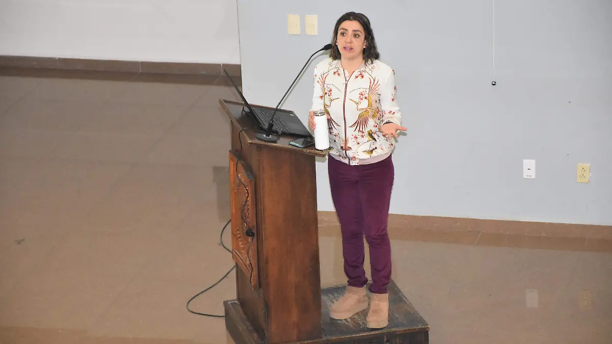 conferencia linda flores de albergue san agustin en el hospital infantil (2)