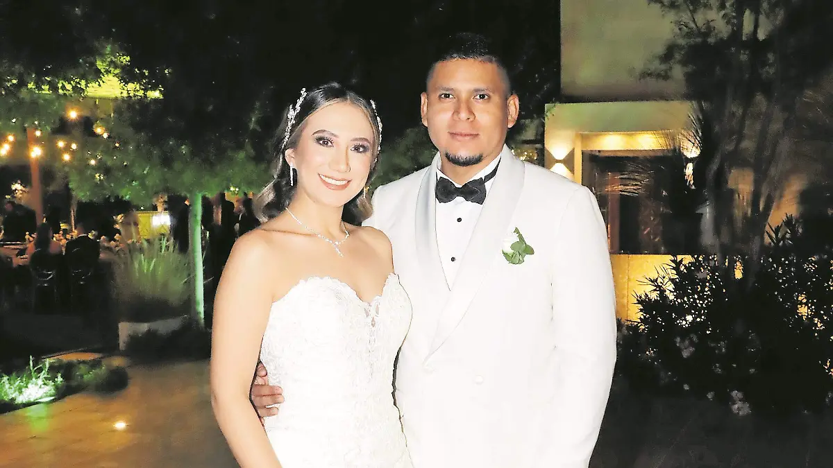 PAULINA CORRAL Y SAMIR DEL REAL (3)_CMYK