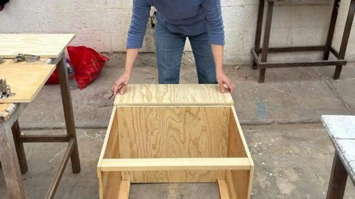 carpintería mujer empleo trabajo