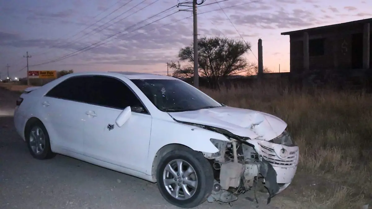 automóvil destrozado