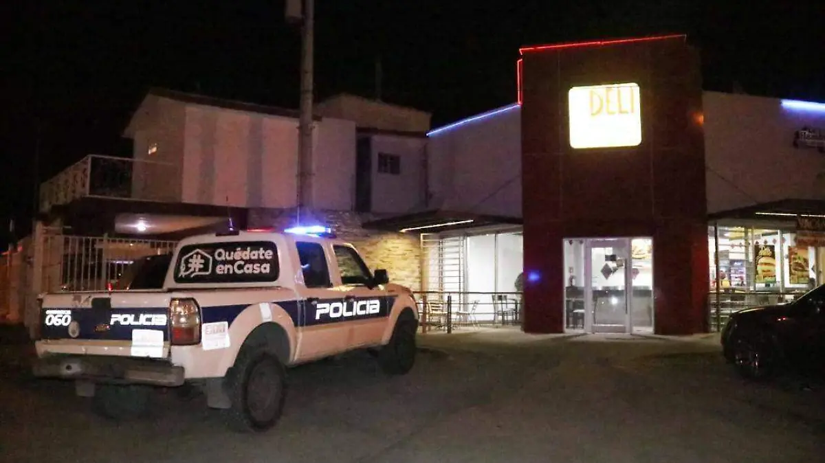 Asaltan negocio de comida