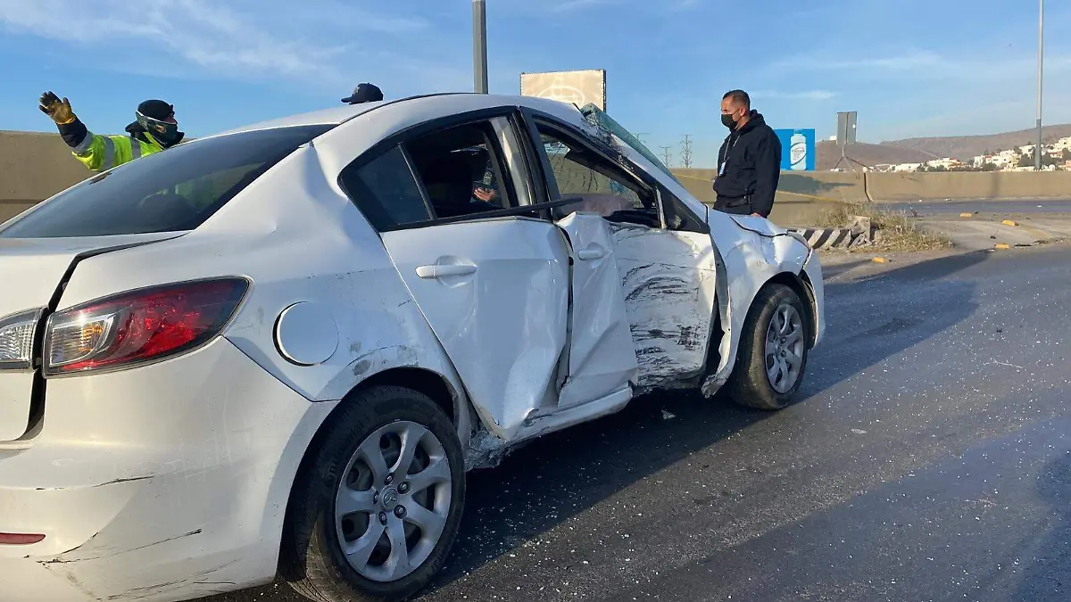 choque mazda 1