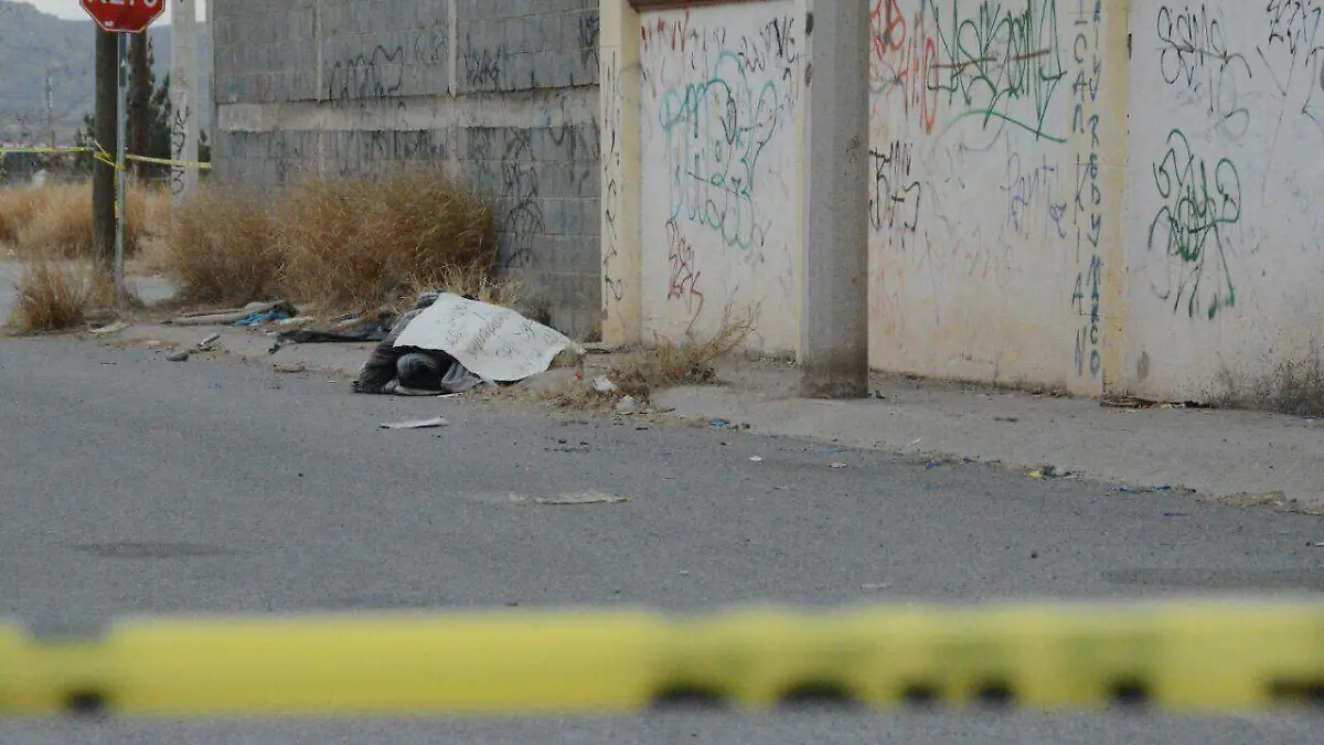 encuentran hombre con mensaje